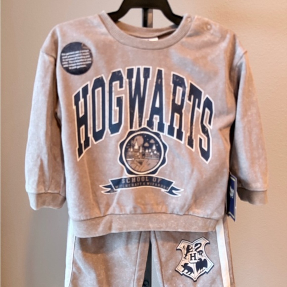 NWT Harry Potter Hogwarts infant size 18 months two piece set